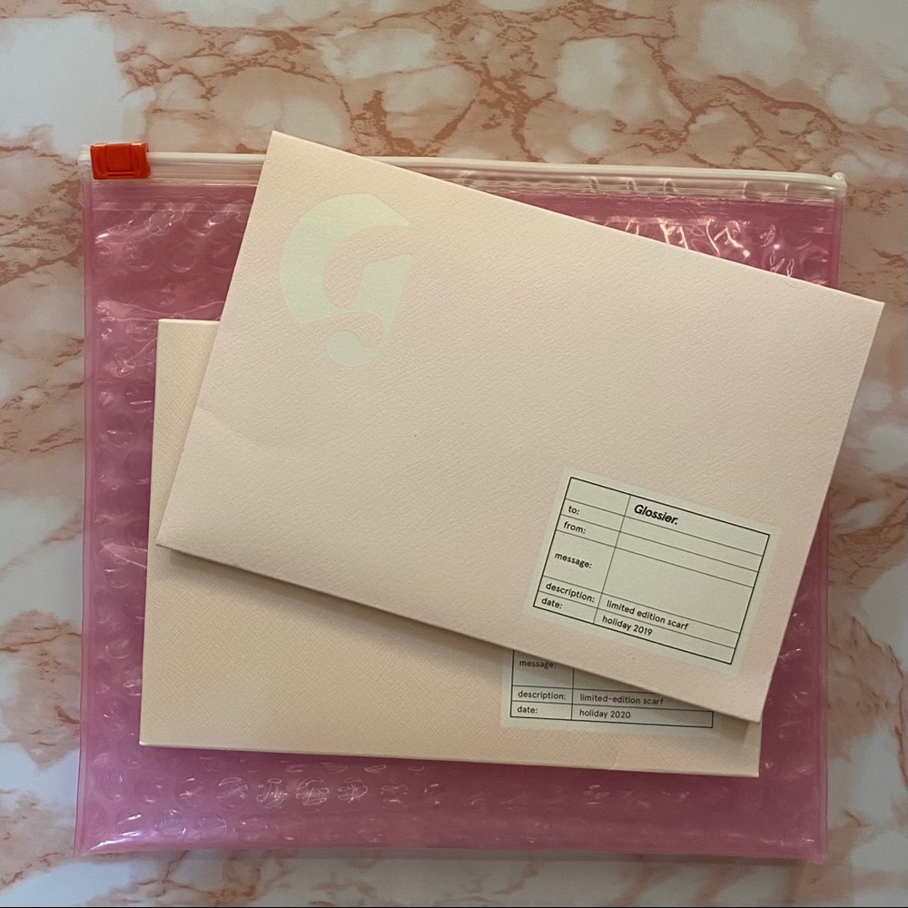 glossier 2019/2020 scarf bundle
